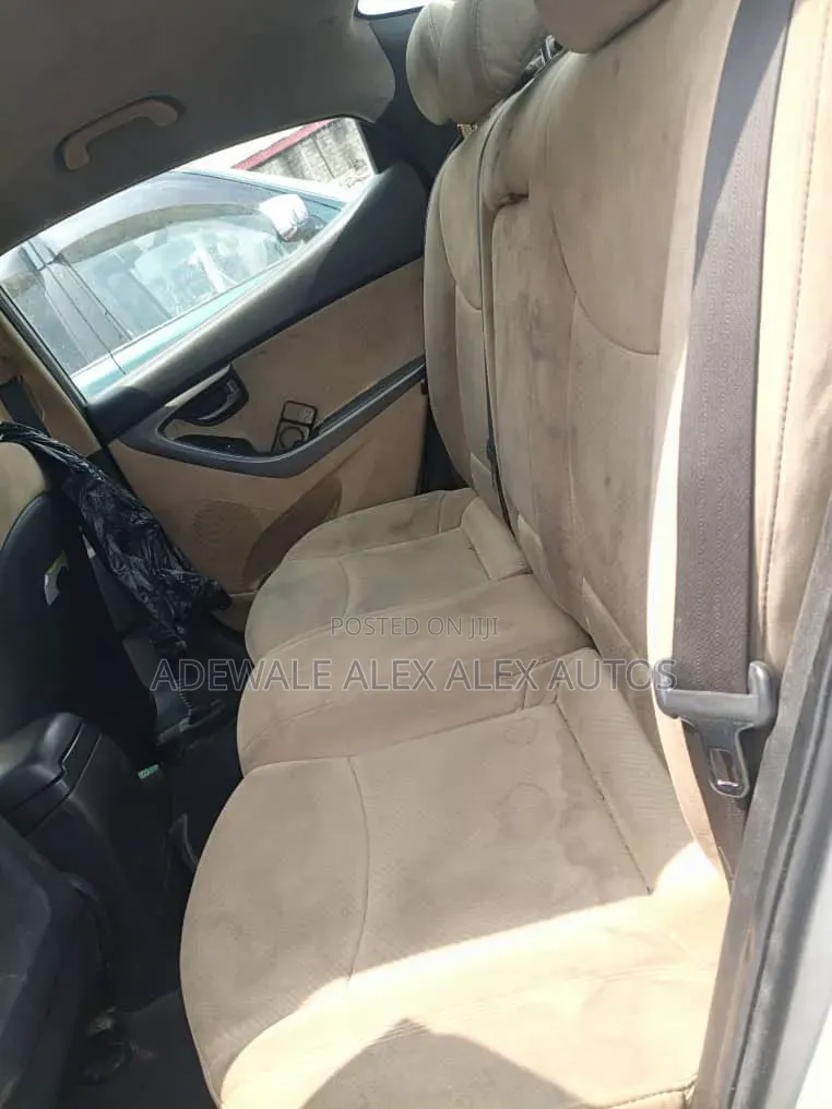 Hyundai Elantra 2014 Silver