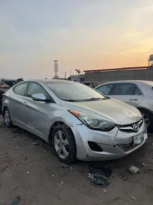 Hyundai Elantra 2014 Silver