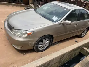 Toyota Camry 2006 Gold