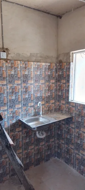 1bdrm Apartment in Mopo Estate, Bogije for rent