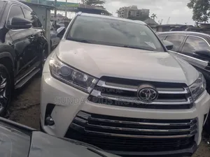 Toyota Highlander Limited 4x4 V6 (3.5L 6cyl 8A) 2018 White