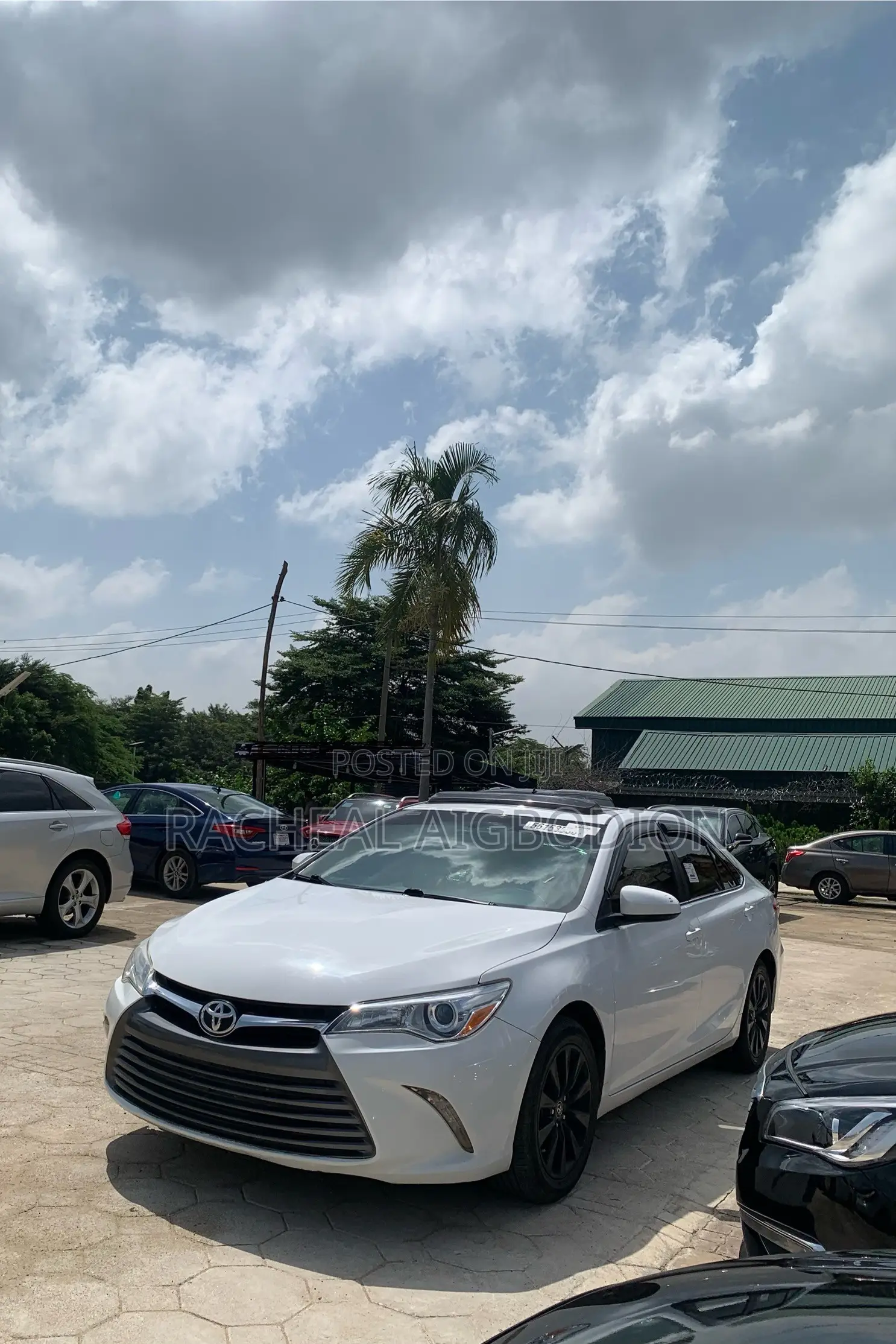 Toyota Camry 2017 White