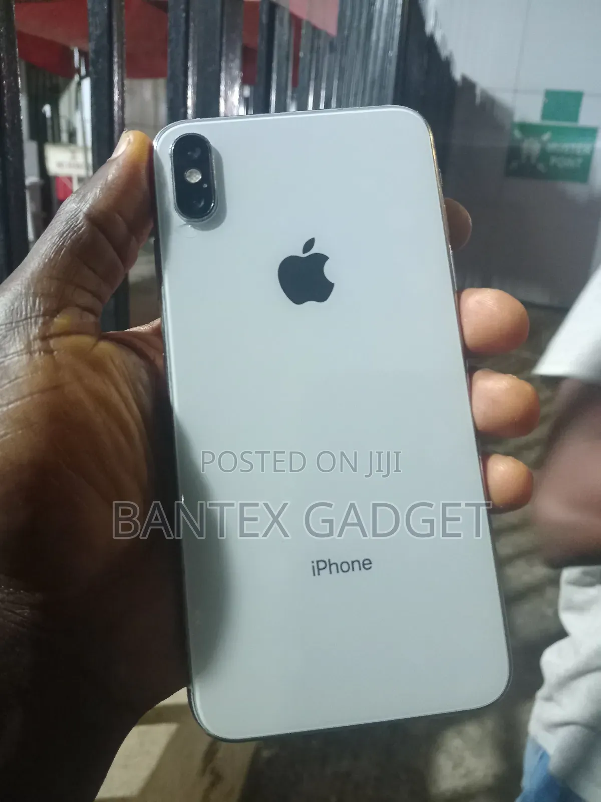 Apple iPhone XS Max 64 GB White