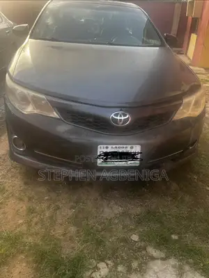 Toyota Camry SE 4dr Sedan (2.5L 4cyl 6A) 2012 Gray