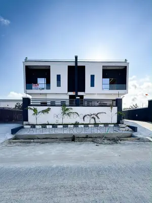 4bdrm Duplex in Lekki Phase 2 for sale
