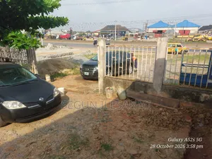 Full Plots of Land Along the Ibadan-Lagos Expressway A
