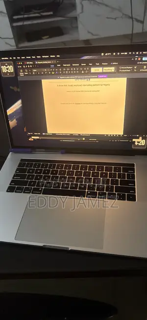 Laptop Apple MacBook Pro 2018 16GB Intel Core i7 SSD 512GB