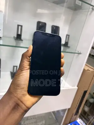 Apple iPhone 12 64 GB Black