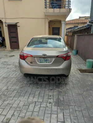 Toyota Corolla 2015 Beige