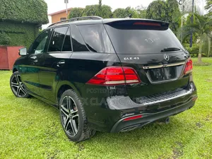 Mercedes-Benz GLE-Class 2017 Black