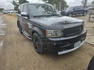 Land Rover Range Rover 2011 Black