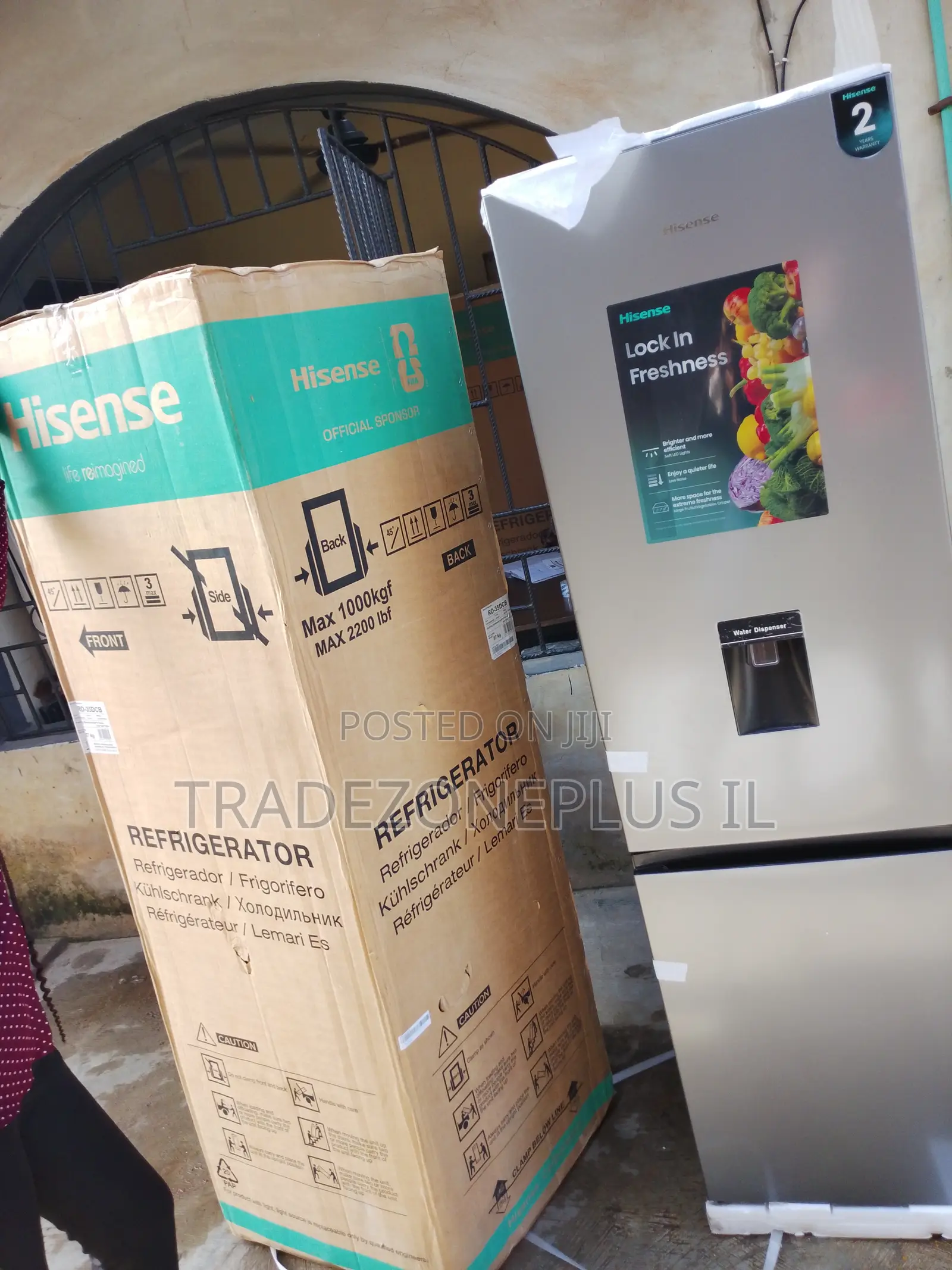 Enjoy Convenient Water Access With Hisense 264L Fridge