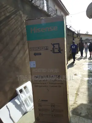 Hisense Double Door Refrigerator With Front-Mounted Water Dispenser