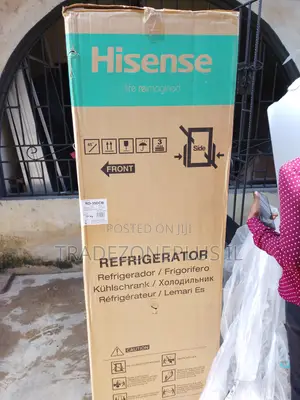 Hisense Double Door Refrigerator With Front-Mounted Water Dispenser