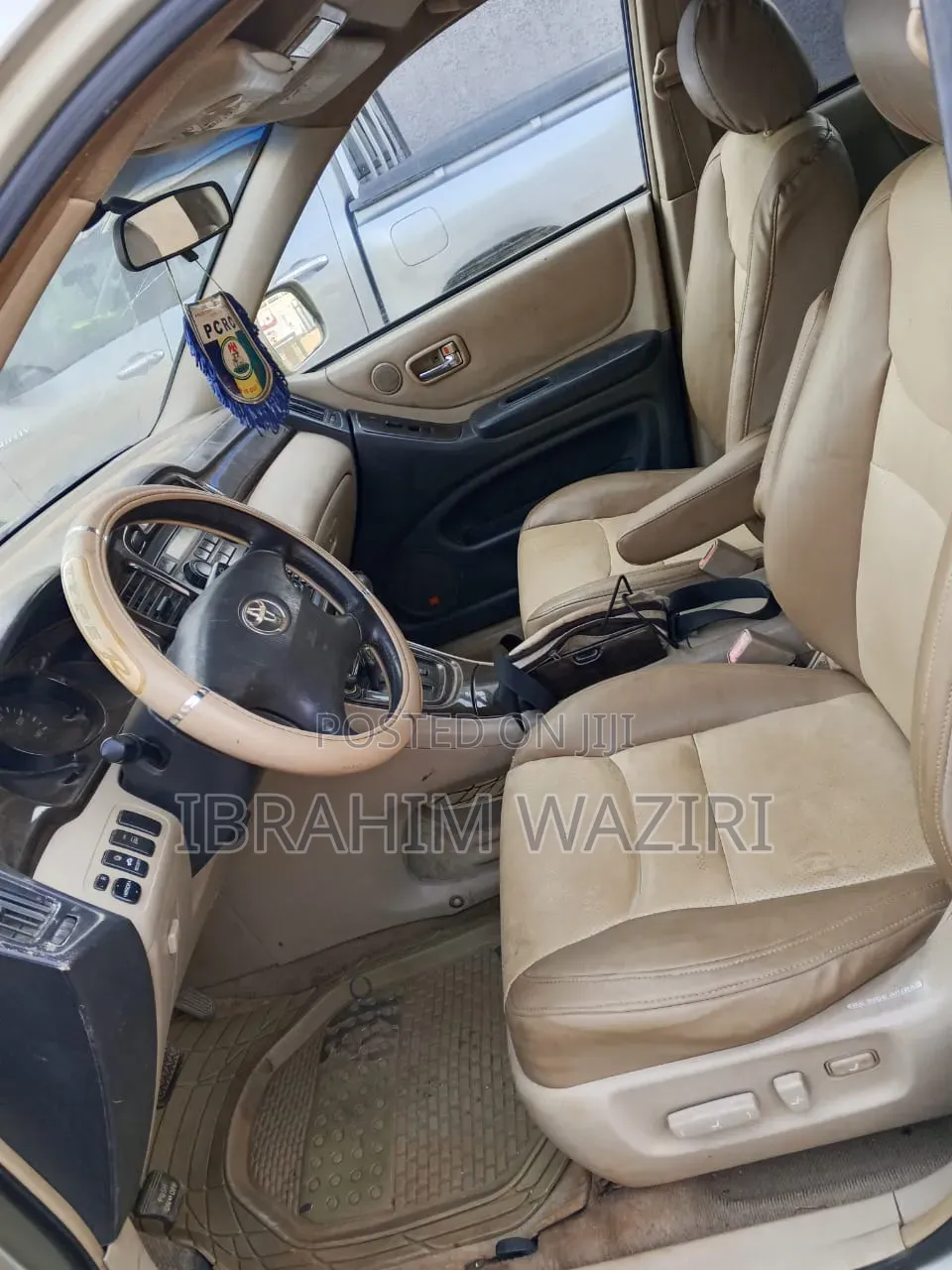 Toyota Highlander 2004 Gold