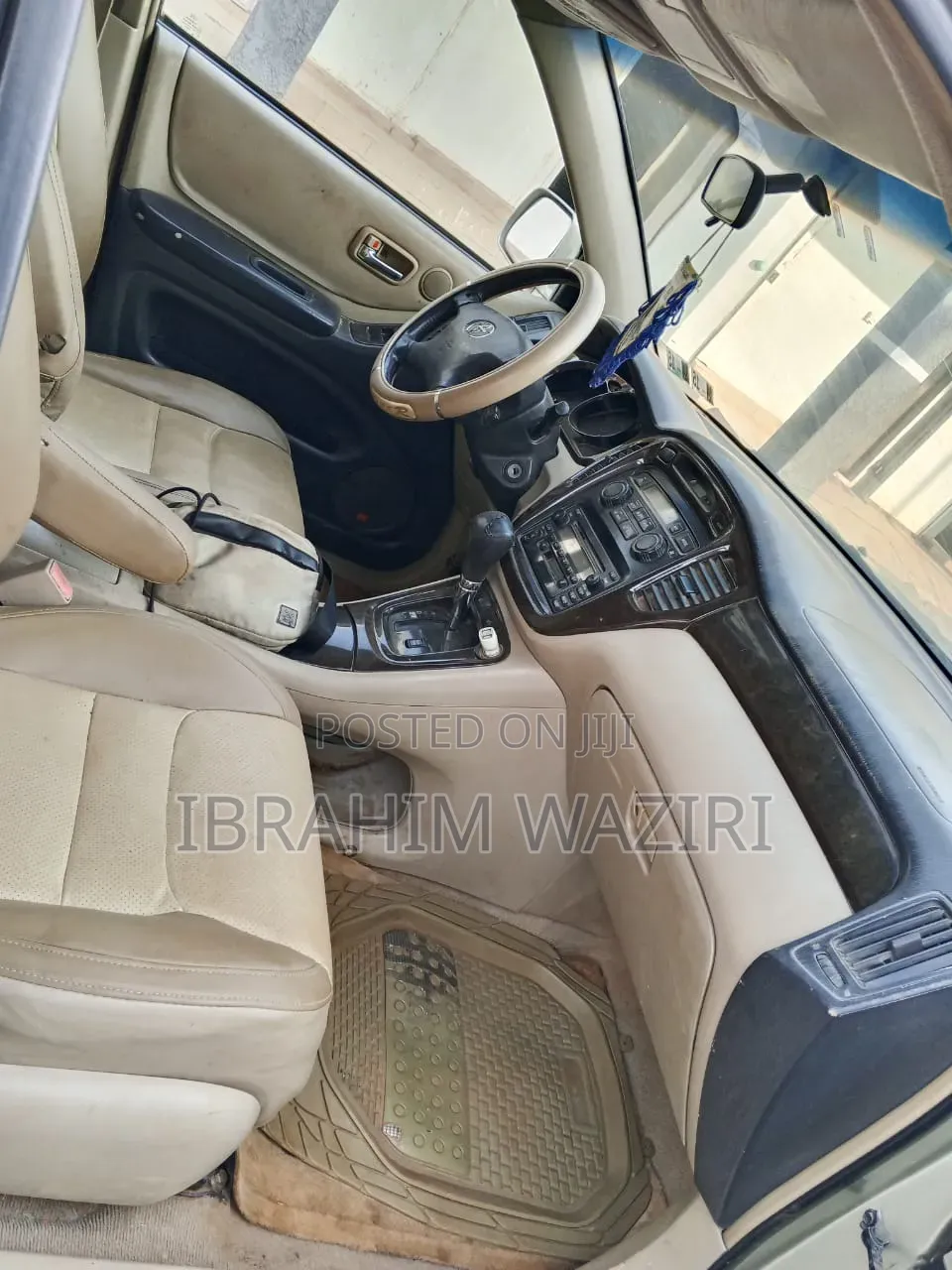 Toyota Highlander 2004 Gold