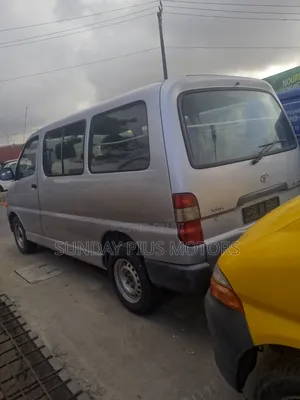 Toyota HiAce 2004 Silver