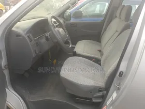 Toyota HiAce 2004 Silver