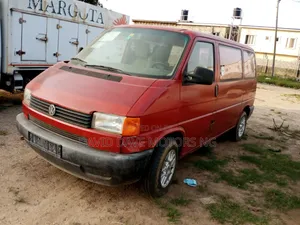 Volkswagen Transporter 2004 Orange