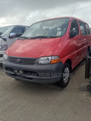 Toyota HiAce 2004 Red