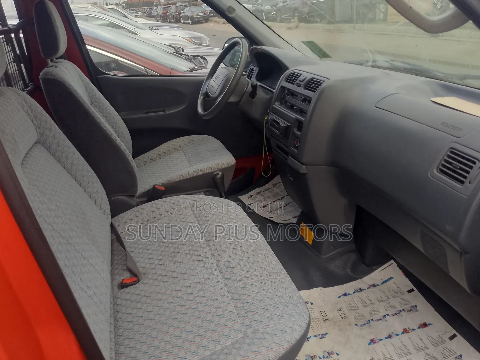 Toyota HiAce 2004 Red