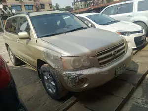 Toyota Highlander 2003 Gold