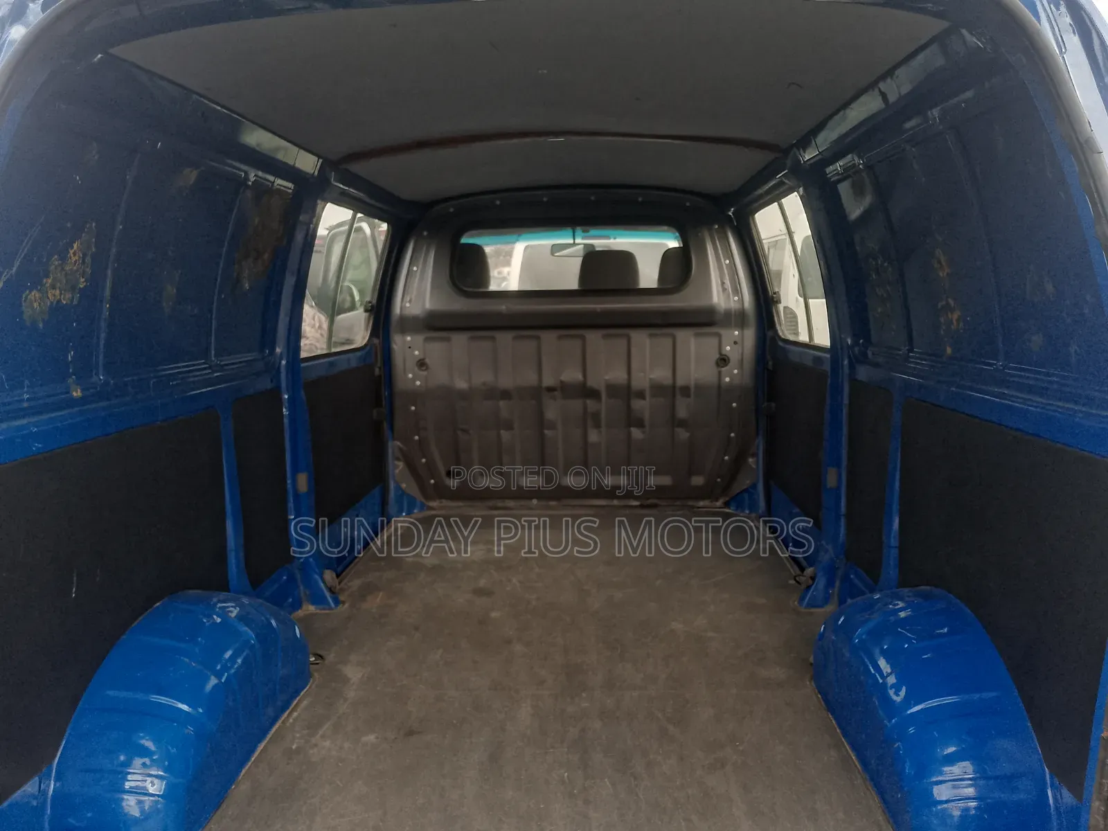 Toyota HiAce 2004 Blue
