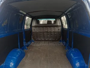 Toyota HiAce 2004 Blue