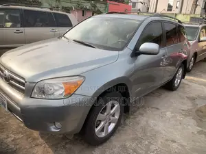 Toyota RAV4 2008 Green