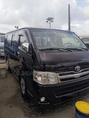 Toyota HiAce 2014 Black