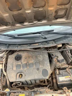 Toyota Corolla 2010 Silver