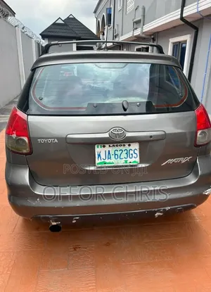 Toyota Matrix 2004 Gray