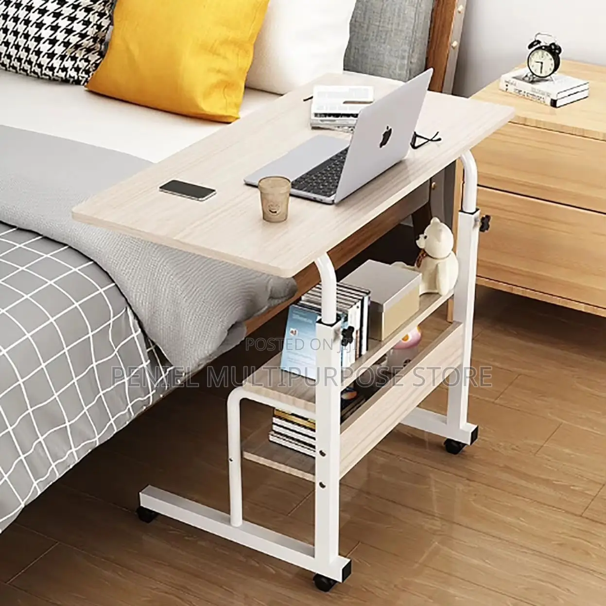 Laptops/Computer Desk Table