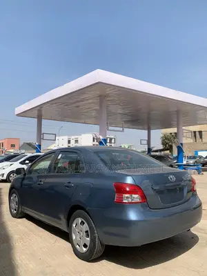 Toyota Yaris 2012 Blue
