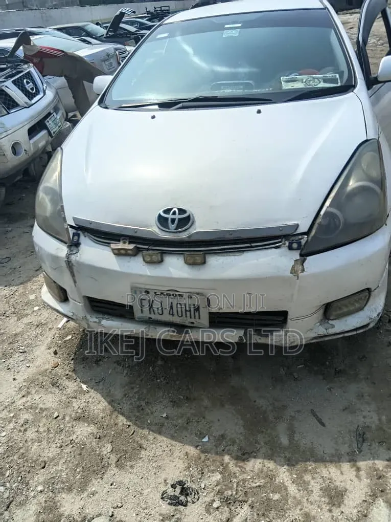 Toyota Corolla 2007 White