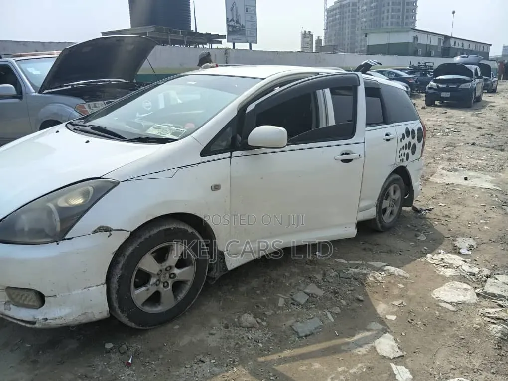 Toyota Corolla 2007 White