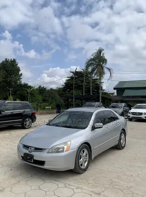 Honda Accord 2004 Silver