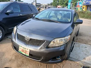 Toyota Corolla 2010 Gray