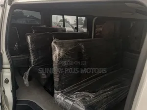 Toyota HiAce 2012 White