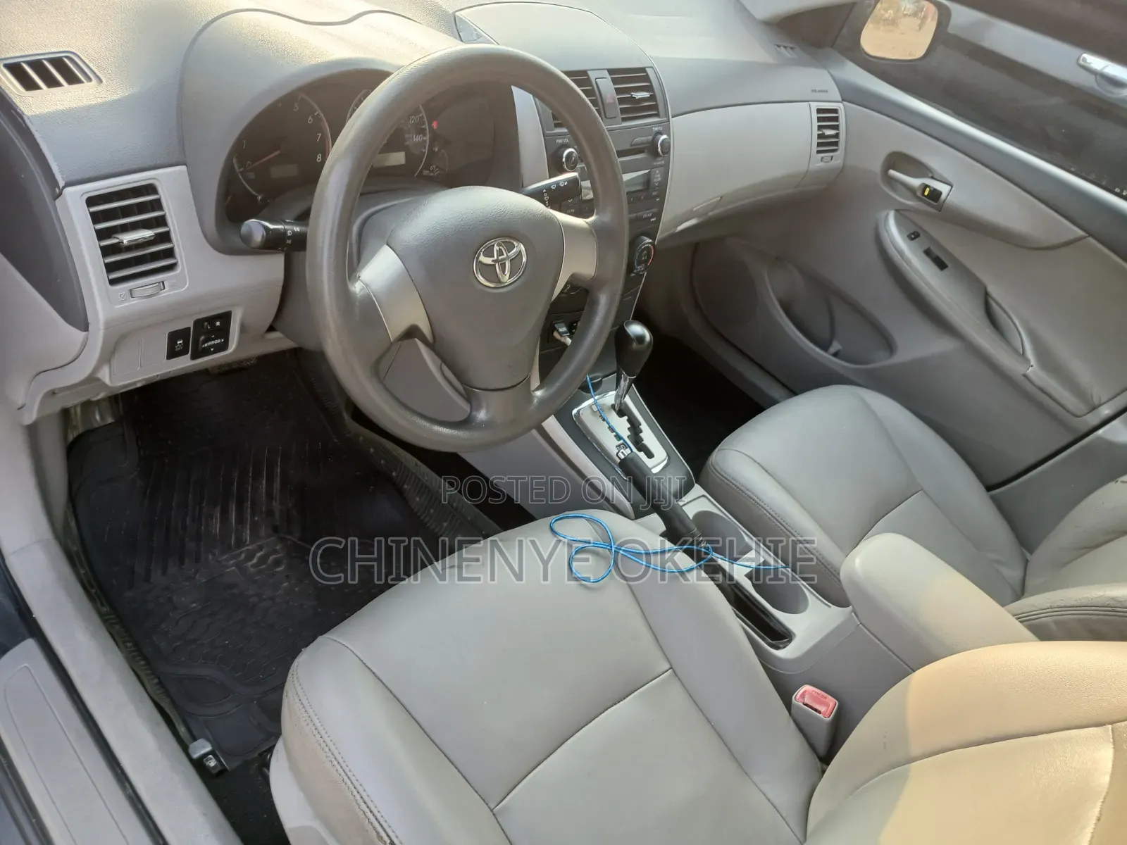 Toyota Corolla 2010 Gray