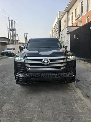 Toyota Land Cruiser LC300 2023 Black