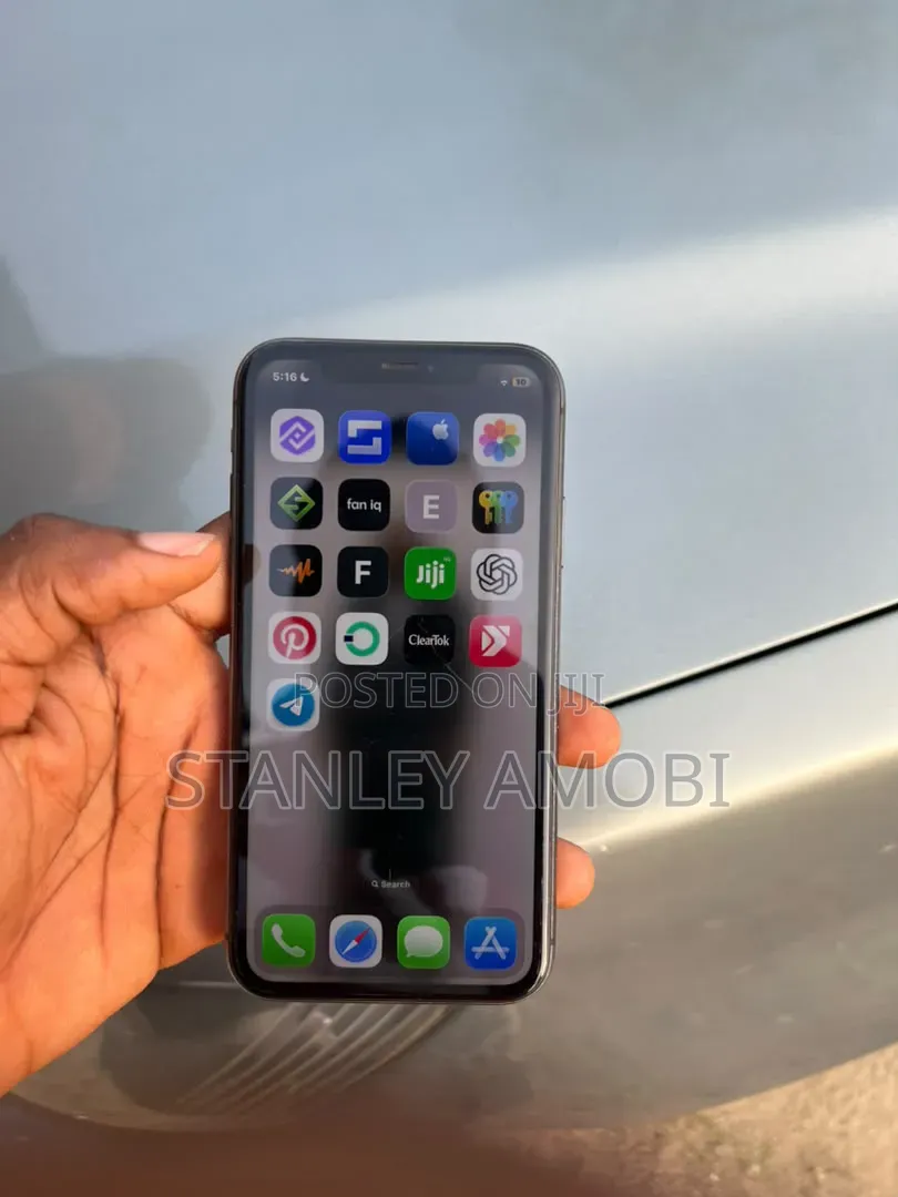 Apple iPhone 11 64 GB Black