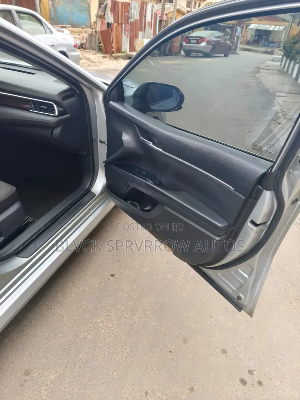 Toyota Camry 2018 Silver