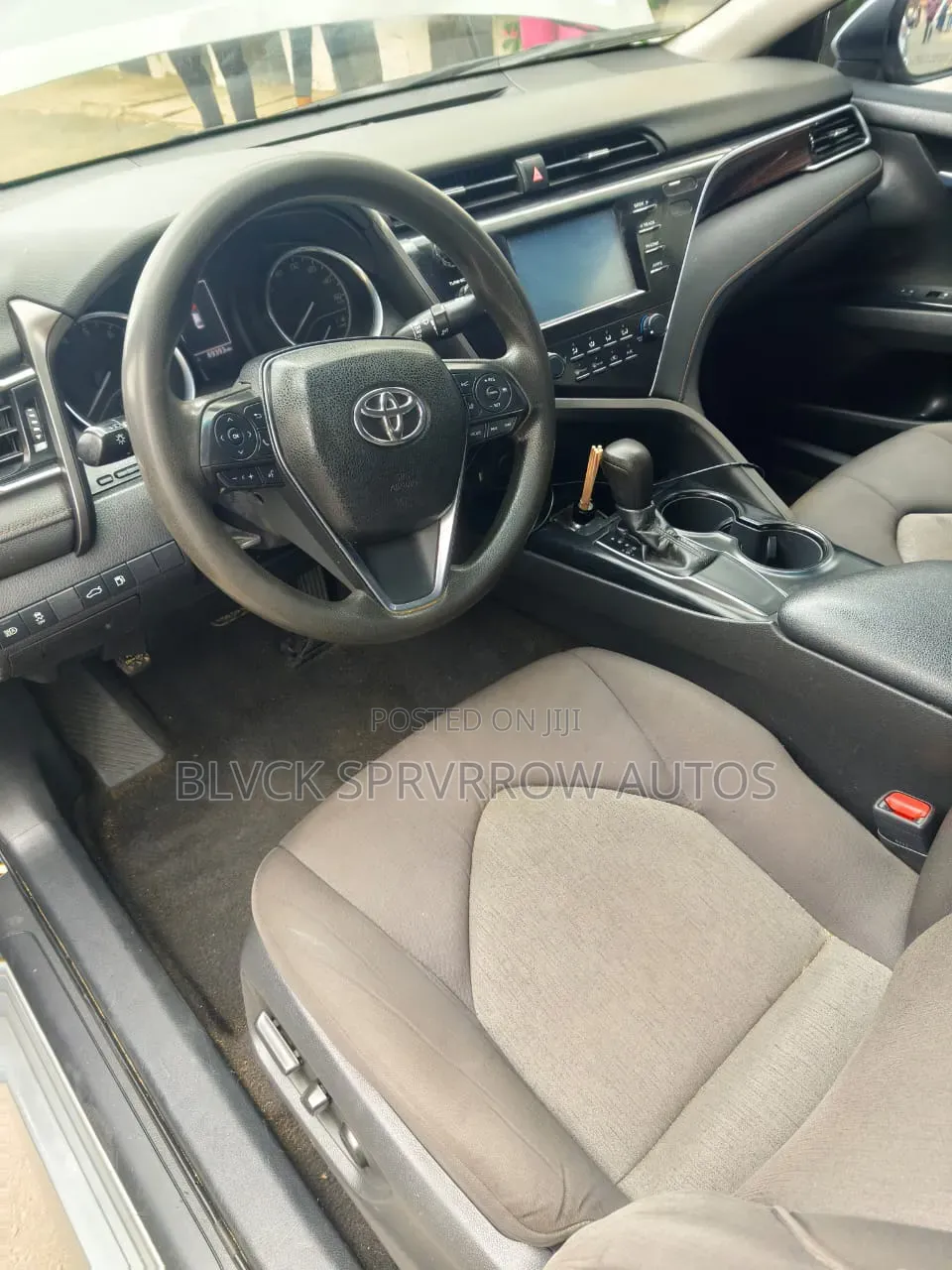Toyota Camry 2018 Silver