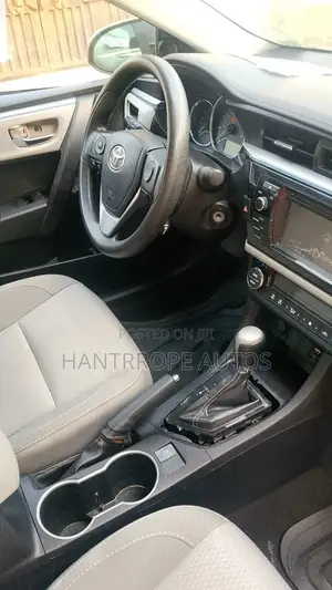 Toyota Corolla 2015 Red