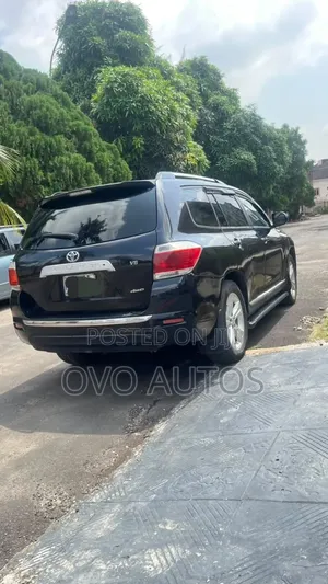 Toyota Highlander 2010 Gray