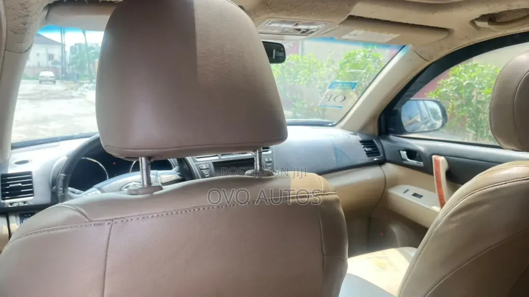 Toyota Highlander 2010 Gray