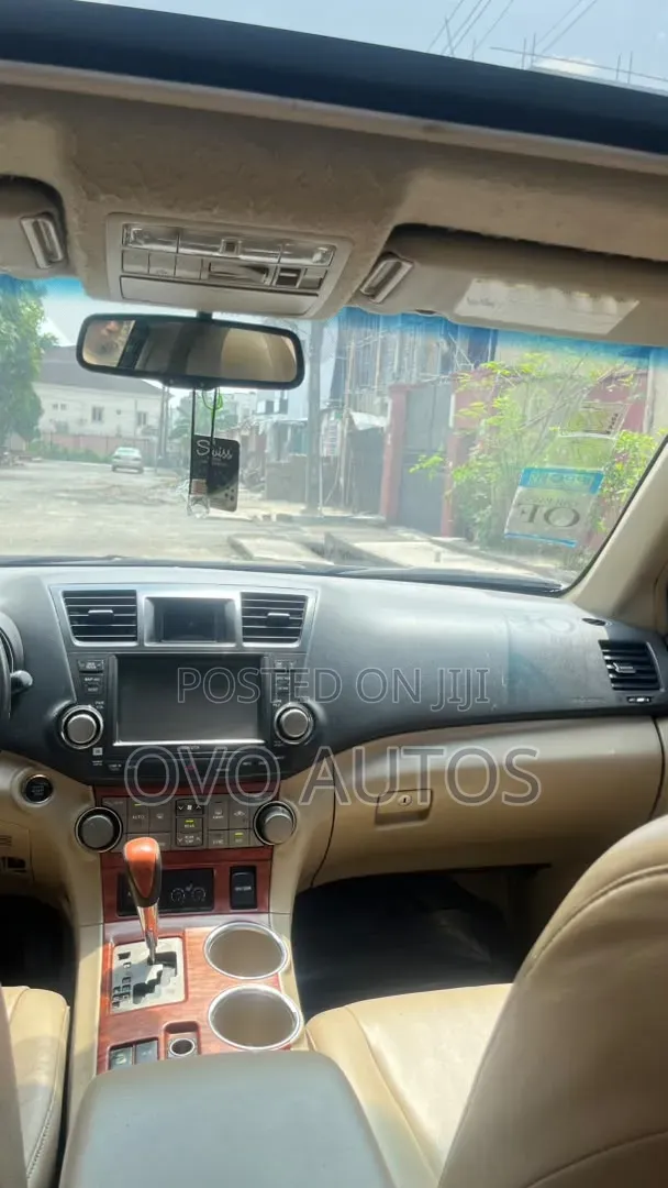 Toyota Highlander 2010 Gray
