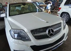 Mercedes-Benz GLK-Class 350 4MATIC 2012 White