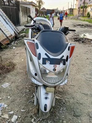 Yamaha Majesty 2014 Silver
